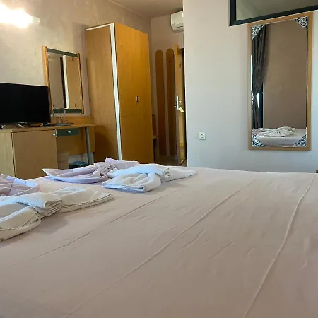 Empera H-l Hotel