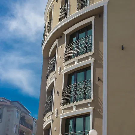 Empera H-l Hotel