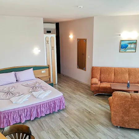 Empera H-l ホテル 3*